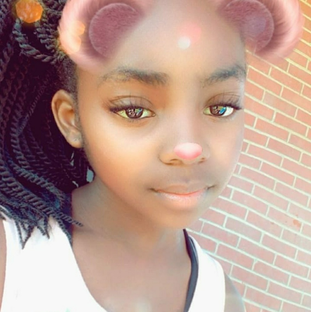 Meet your Posher, Layasia